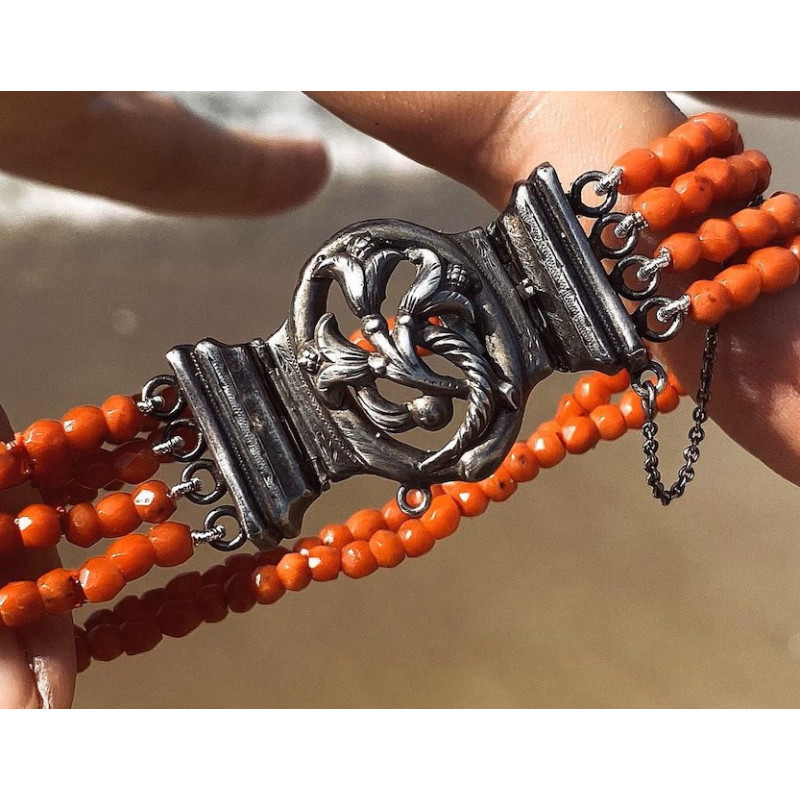 Corail fermoir art nouveau