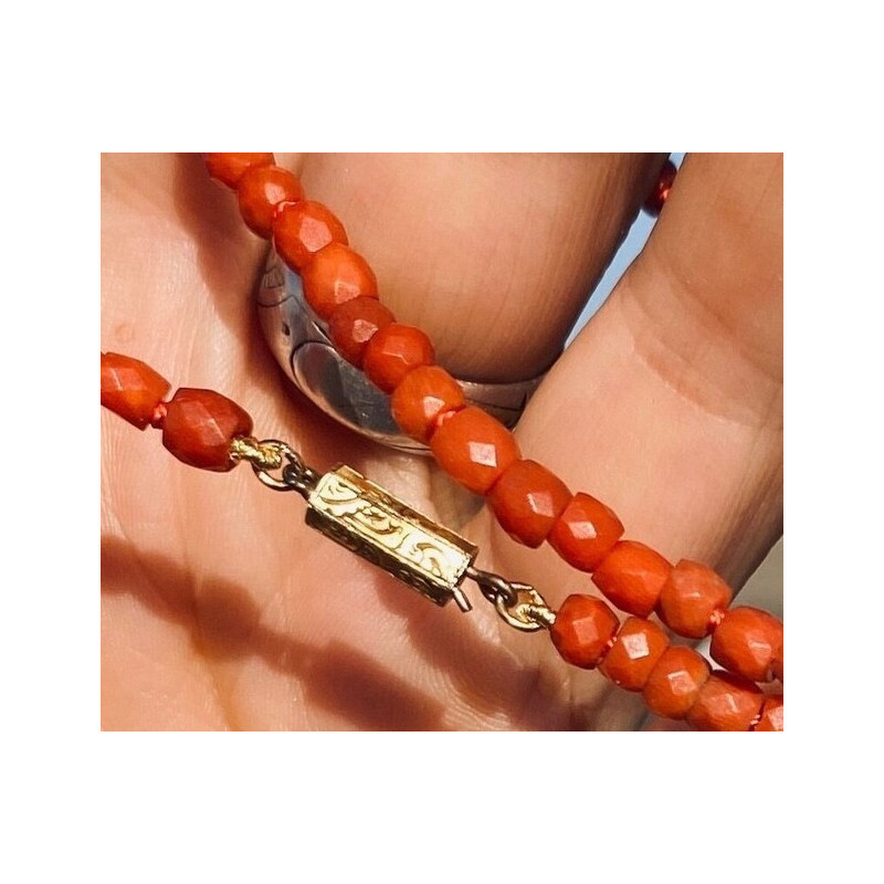 Corail collier fermoir rectangle