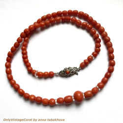 Large size antique faceted coral bead necklace, vintage faceted rock cristal accents, art-deco clasp