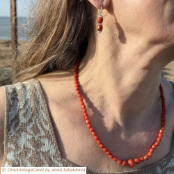 Large size antique faceted coral bead necklace, vintage faceted rock cristal accents, art-deco clasp